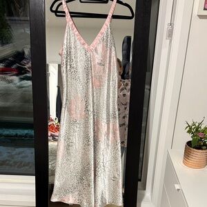 Elegant Pink and Gray Leopard Print Nightgown